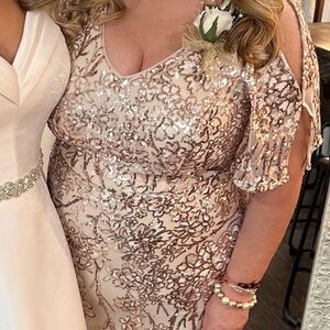 Mother of bride. Beautiful stretch sequin formal, full length. Size 14